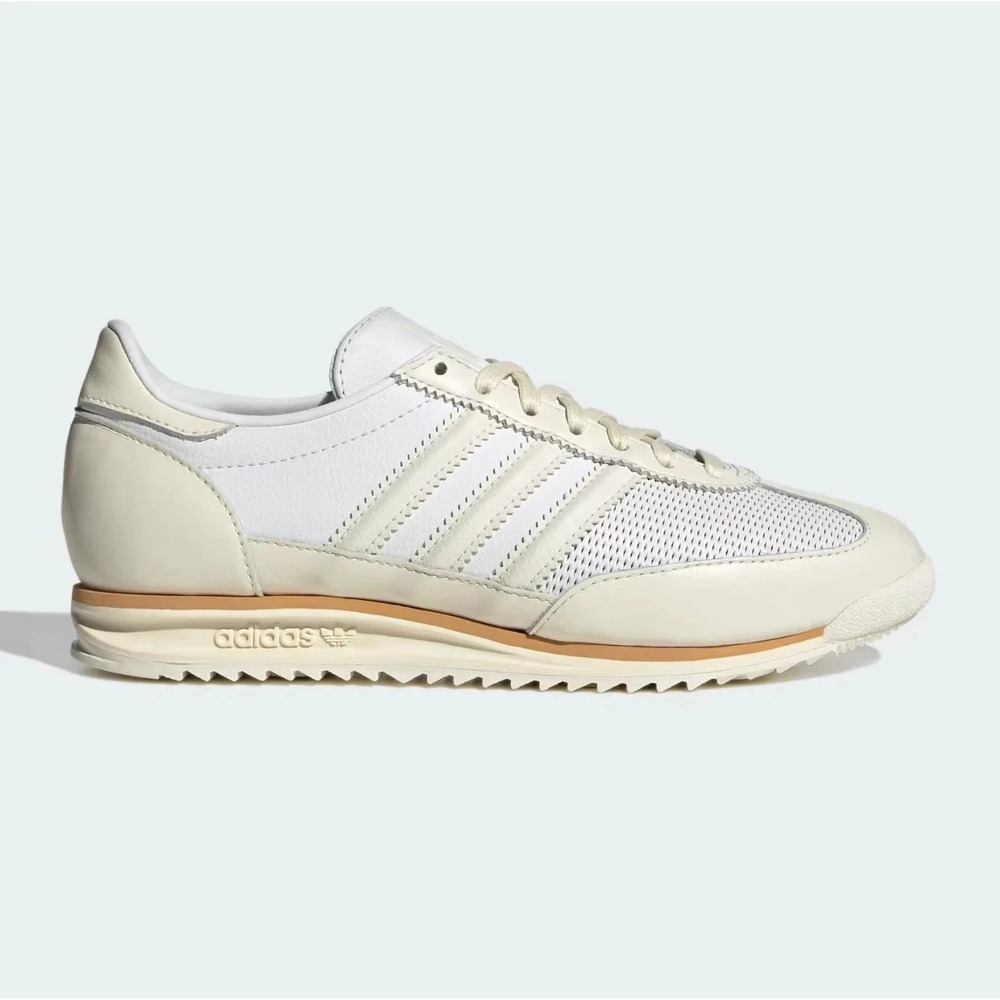 adidas Men's White and Cream Retro Runner Sneakers
